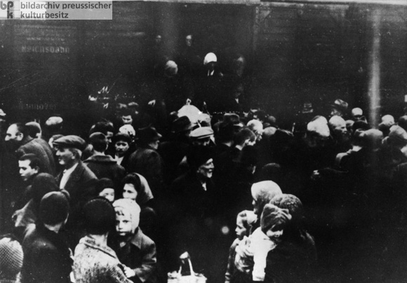 Ankunft ungarischer Juden in Auschwitz II-Birkenau (Mai/Juni 1944)